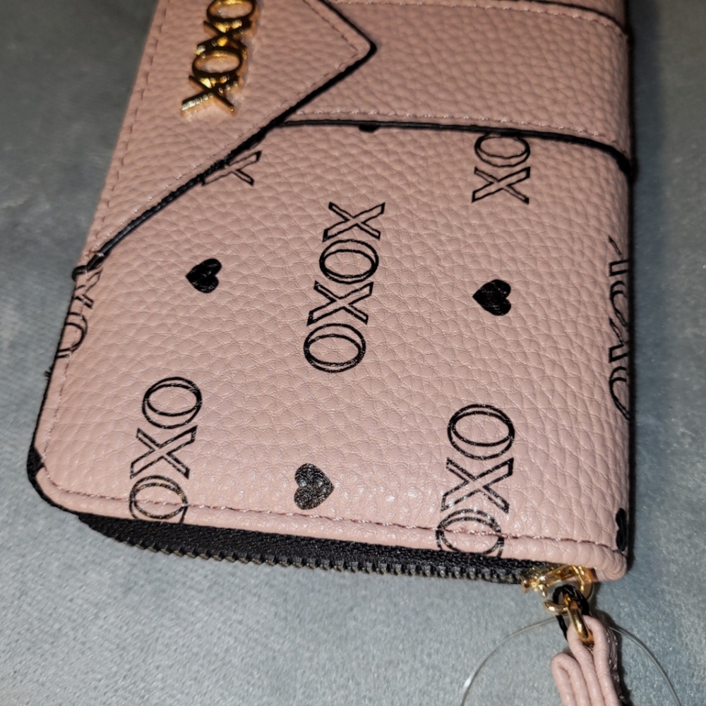 XOXO Wallet. Zip-around. - Picture 3 of 16